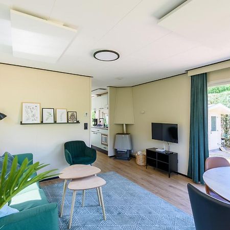 Gezellig Chalet Aan De Veluwse Bosrand Putten Exteriör bild