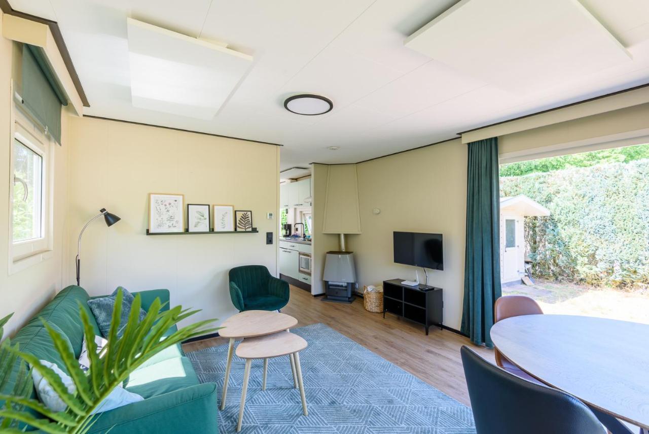 Gezellig Chalet Aan De Veluwse Bosrand Putten Exteriör bild